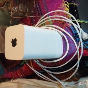 Apple A 1521 base station